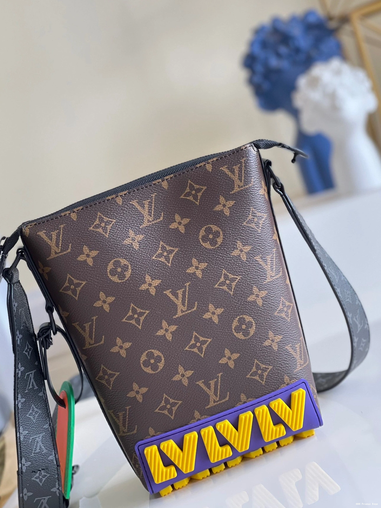AAA Pruses Bags CRUISER LOUIS VUITTON MESSENGER 0802